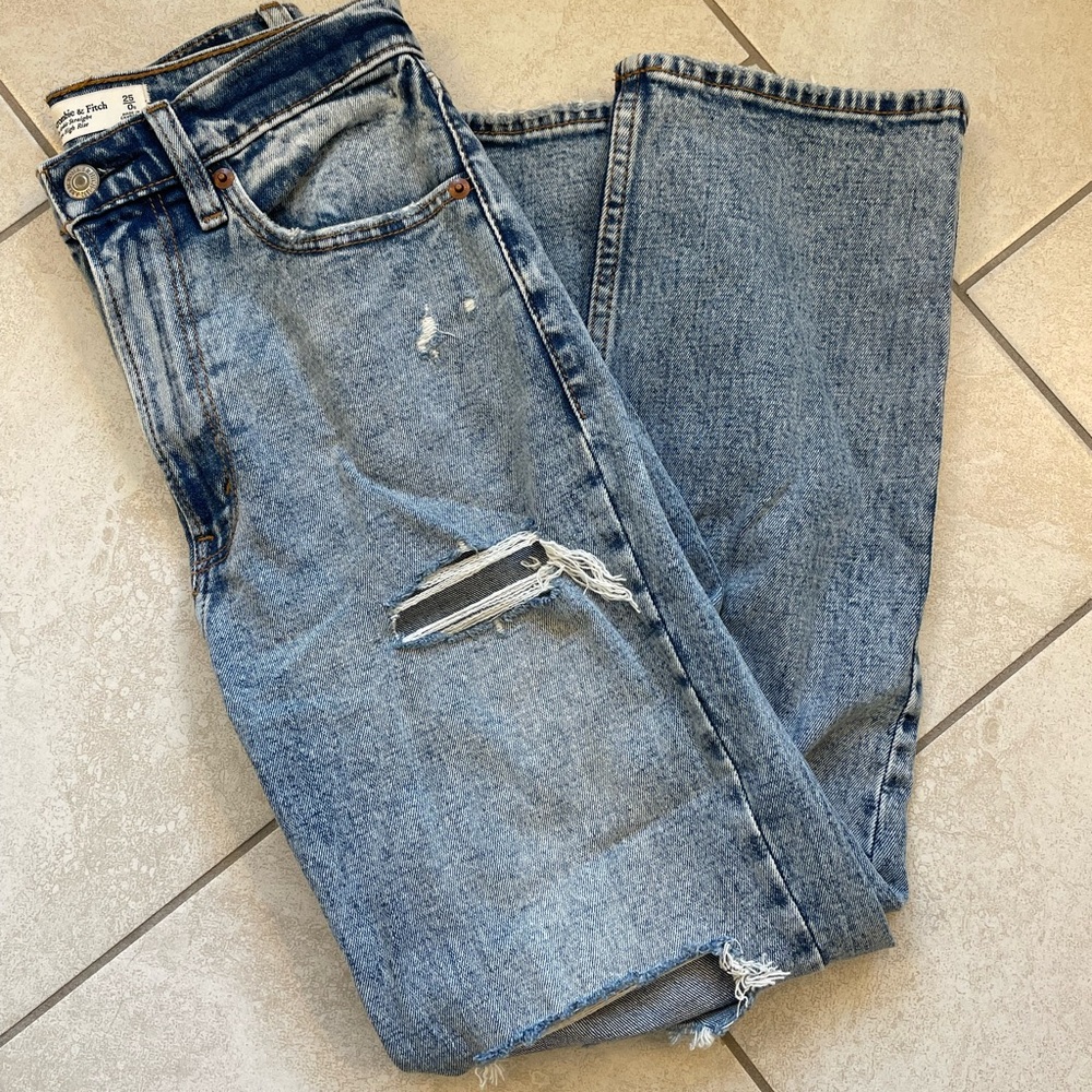 Abercrombie & Fitch straight ankle jean